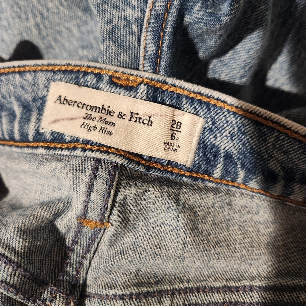 Abercrombie & Fitch The Mom High Rise Jeans 6/28 - Picture 4 of 4